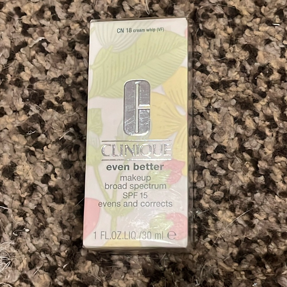Clinique even better makeup broad spectrum SPF15 evens and corrects 1floz 30ml